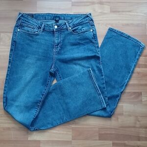 True Religion Jeans Women's 33 Becca Mid Rise Bootcut Medium Wash Blue Denim